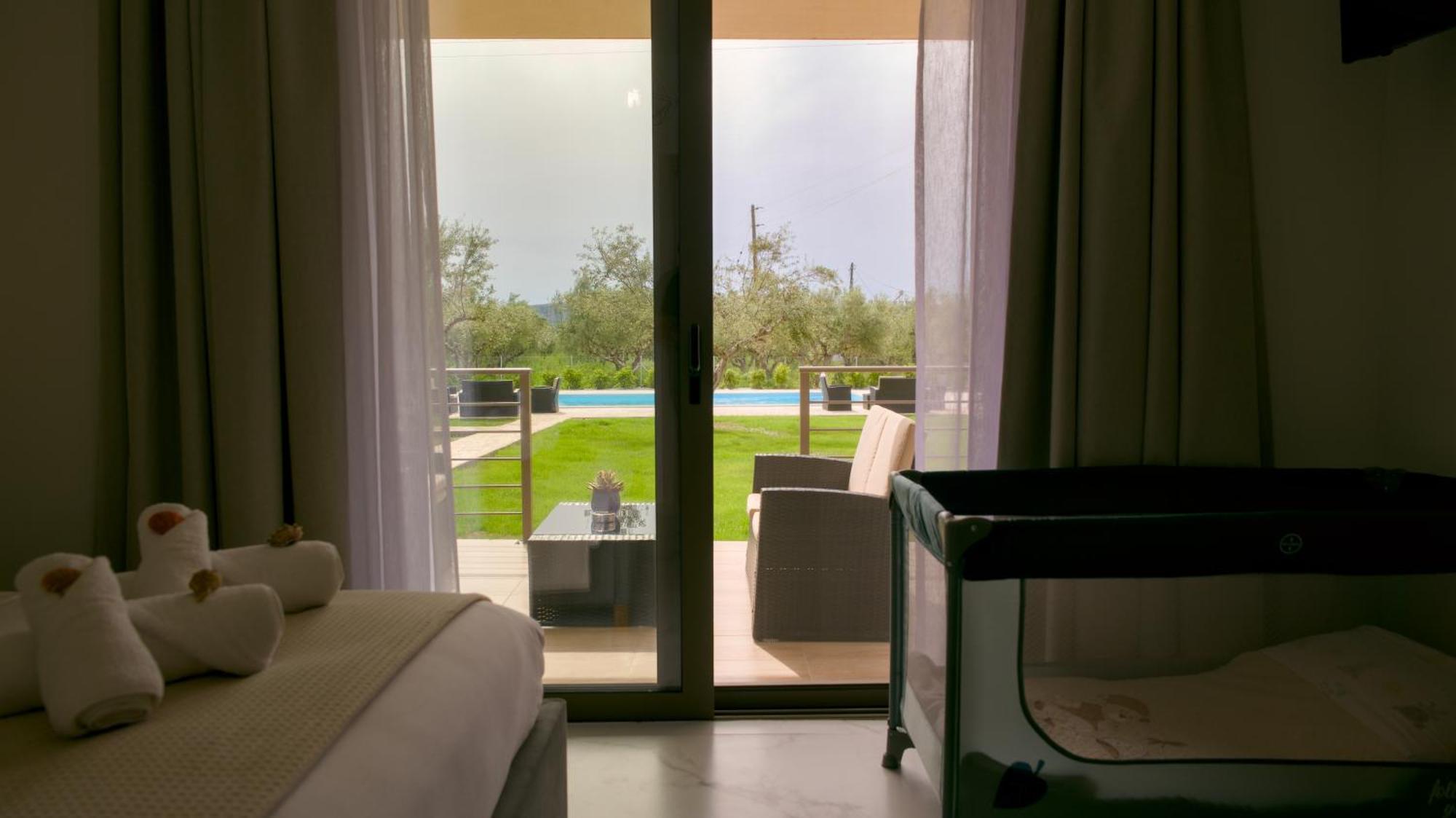 גיאלובה Three Charites Resort מראה חיצוני תמונה