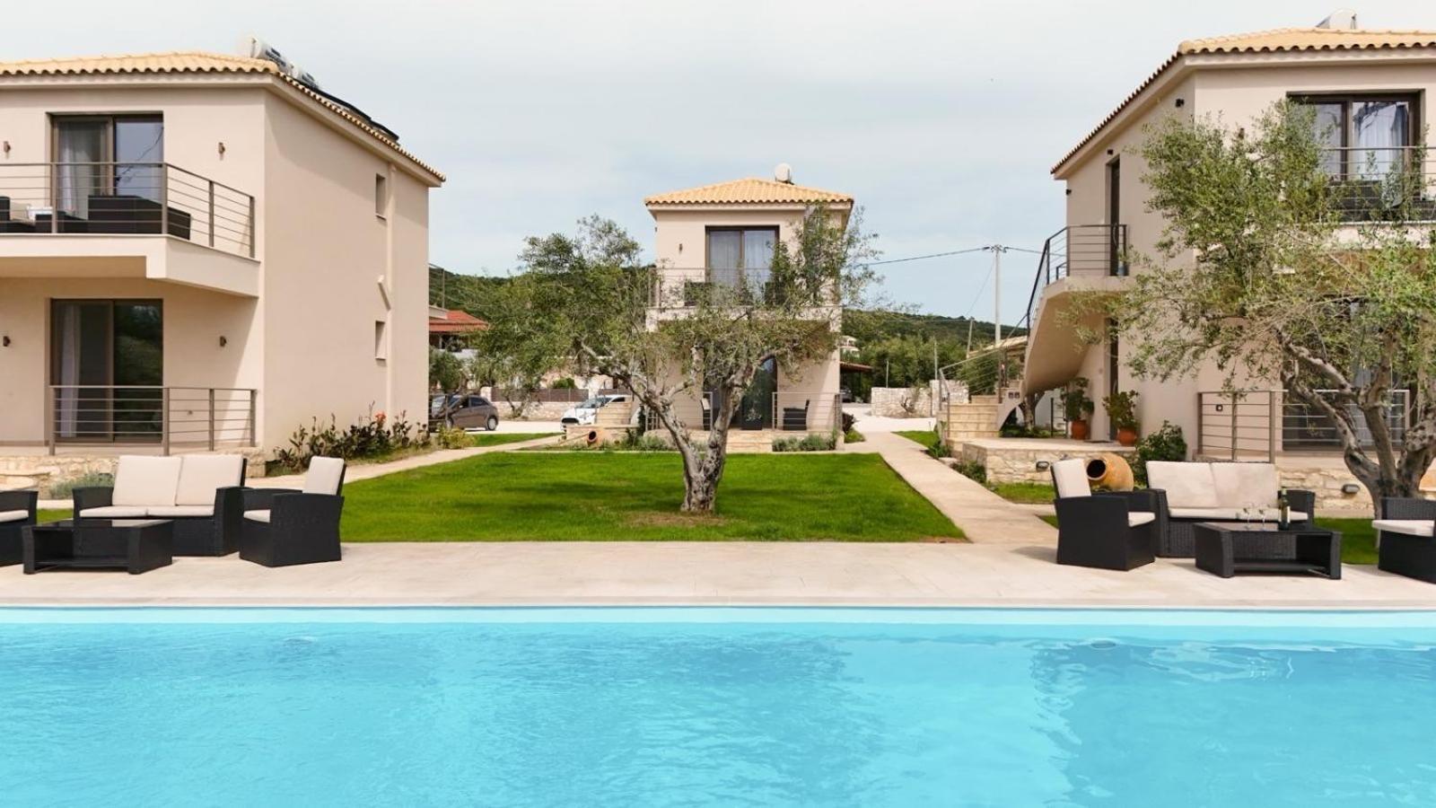 גיאלובה Three Charites Resort מראה חיצוני תמונה