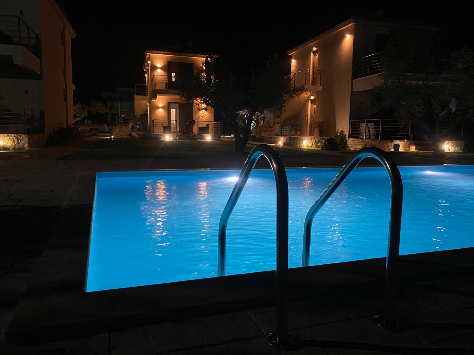 גיאלובה Three Charites Resort מראה חיצוני תמונה