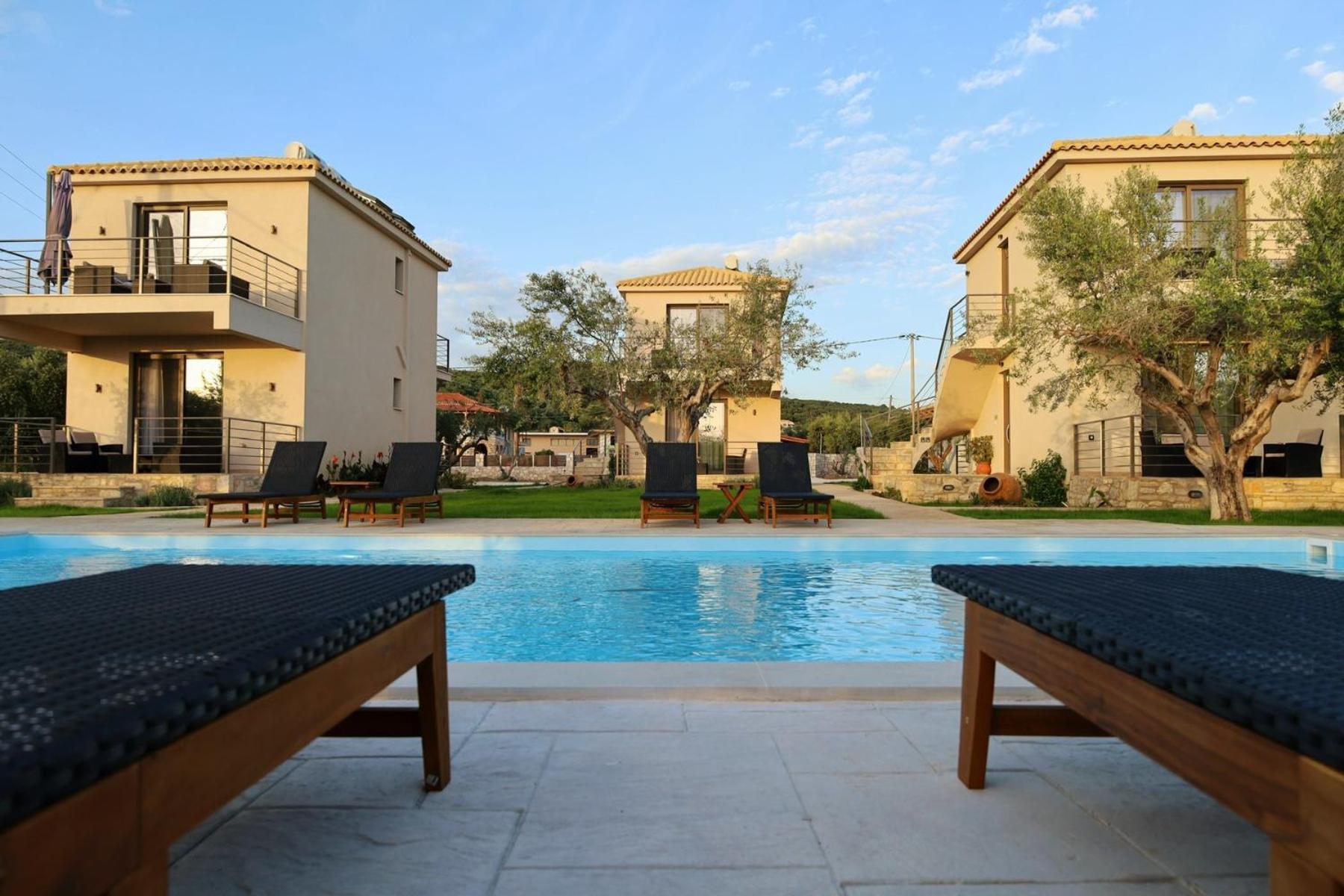 גיאלובה Three Charites Resort מראה חיצוני תמונה
